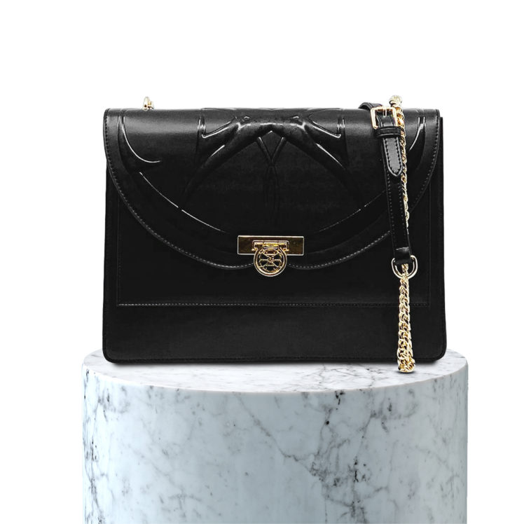 sac en cuir noir portée épaule 