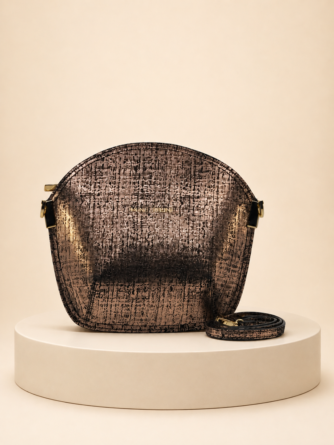 Sarah Li cuivre en daim - détail du sac Lyne Juline